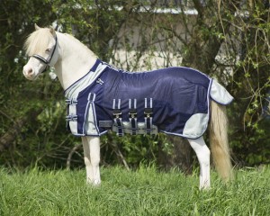 Derka siatkowa z kapturem dla kucyka "Falabella Fly Rug" QHP