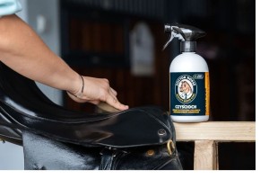 DOCTOR HORSE Czyścioch 500ml  preparat do czyszczenia i pielęgnacji skórzanego sprzętu jeździeckiego
