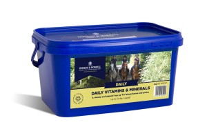 DODSON & HORRELL Daily Vitamins & Minerals 2kg witaminy i minerały dla koni