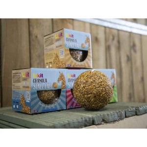 Lizawka 1,6kg LIKIT "STALL BALL" - Melasa