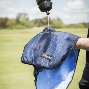 Ręcznik odświeżający  - 53 x 76 cm - BACK ON TRACK