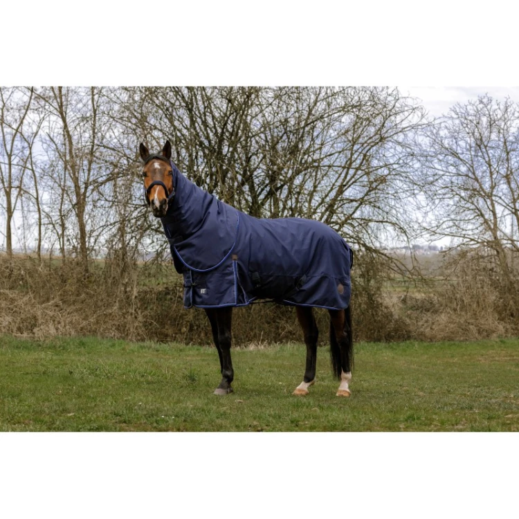 Derka padokowa przeciwdeszczowa 200g EquiTheme Classic 3 Layers 3.jpg