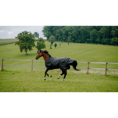 Derka padokowa przeciwdeszczowa Equitheme Lumin 50g 2.jpg