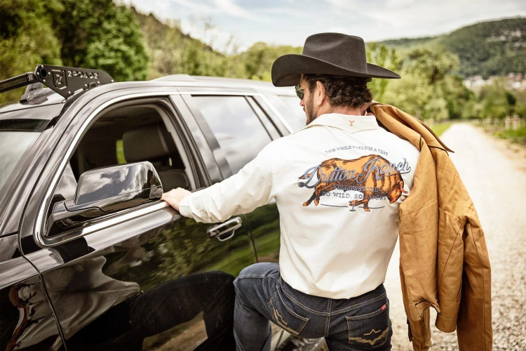 koszula-westernowa-stars-stripes-yellowstone-so-wild-so-angry.jpg